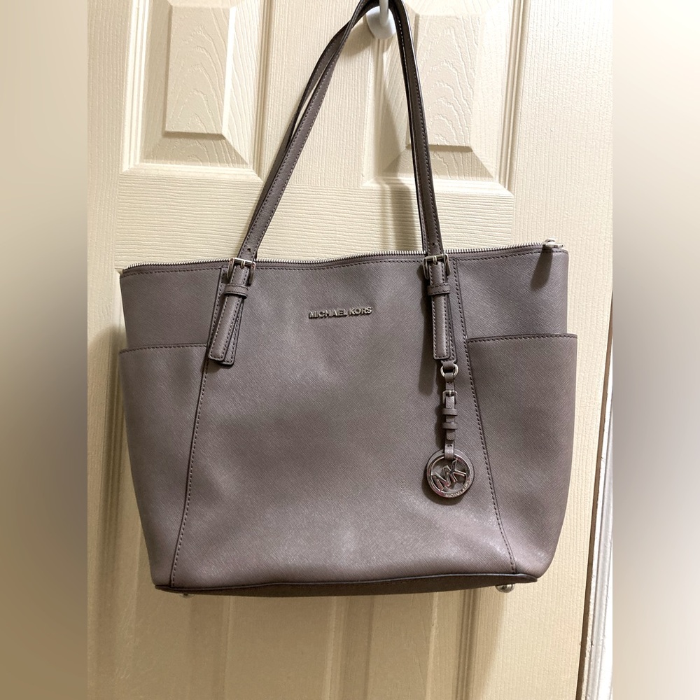 Beautiful Michael Kohrs bag and wristlet/wallet set